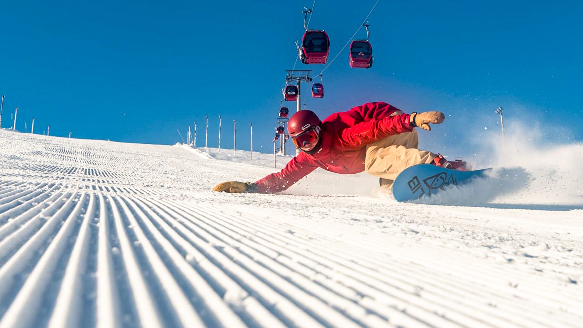 Snowboarding in excellent piste in Ylläs
