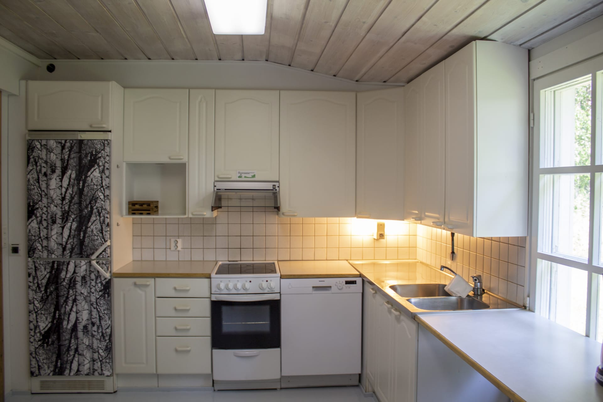 Metsäkartano Youth Centre Metsäpirtti cottage kitchen