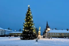 Pekkatori square in winter attire with snow and big christmas tree