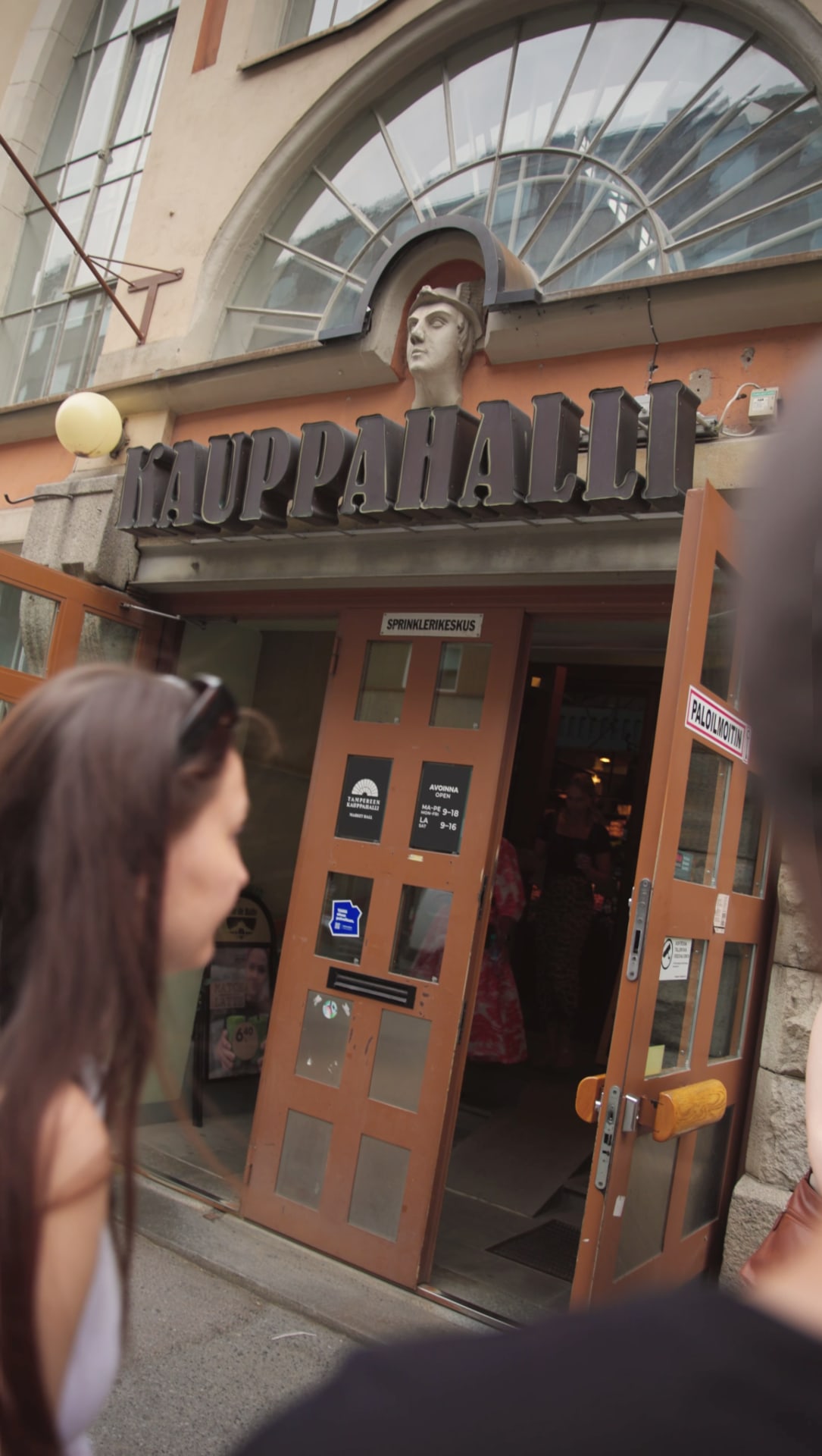 Tampereen kauppahallin pääsisäänkäynti