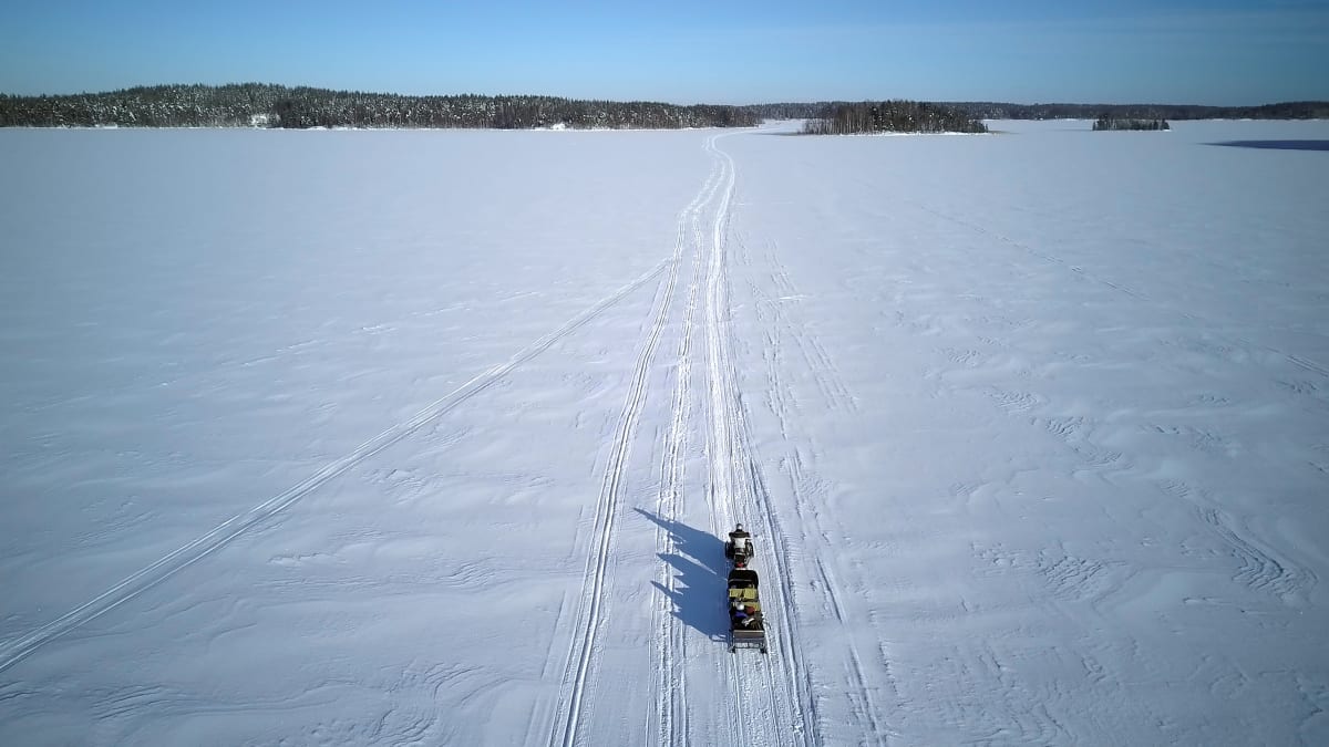 Linnansaari Winter Trail on the Ice -Skating and hiking