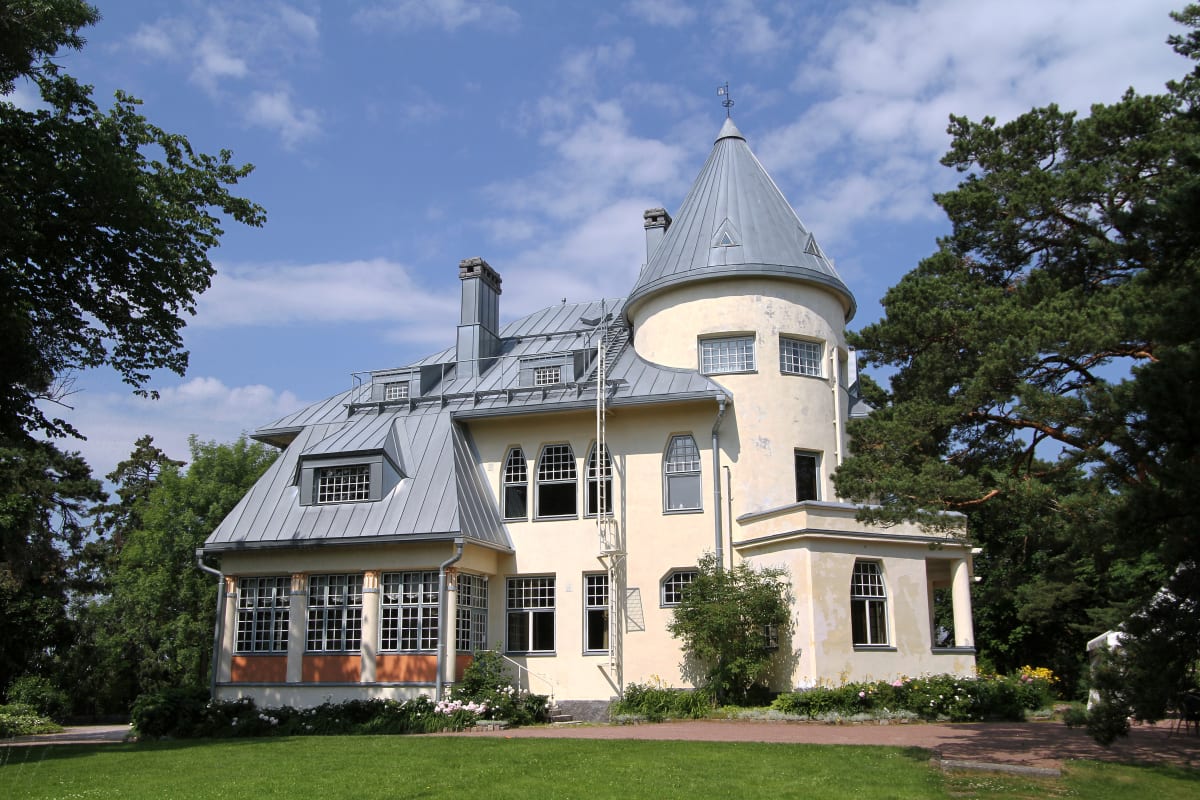 Dinner in Art Nouveau Villa | Visit Finland