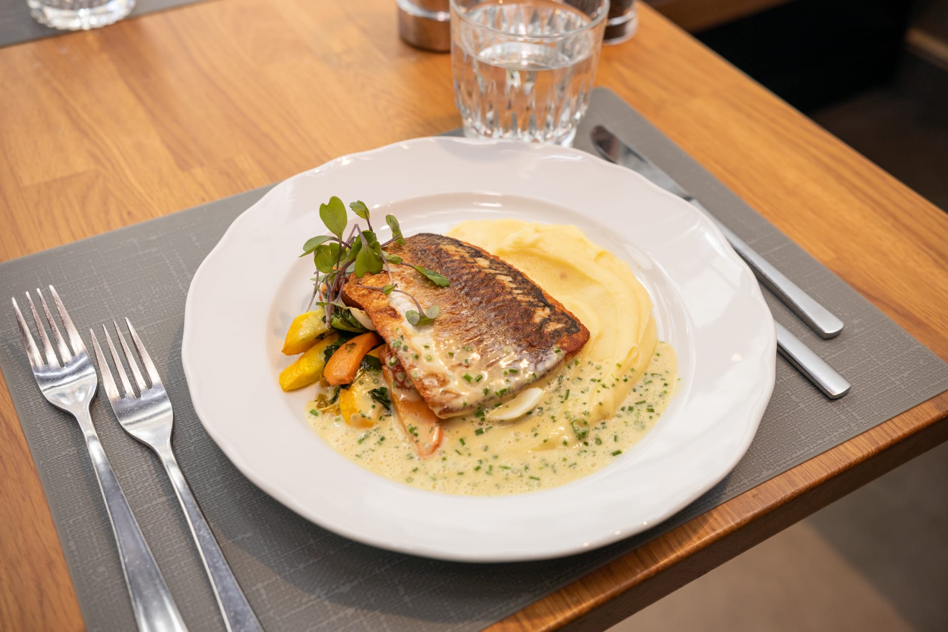 PAN-FRIED WHITE FISH, PARMESAN POTATO PUREE AND CHIVE & CLAM SAUCE PAN-FRIED WHITE FISH, PARMESAN POTATO PUREE AND CHIVE & CLAM SAUCE