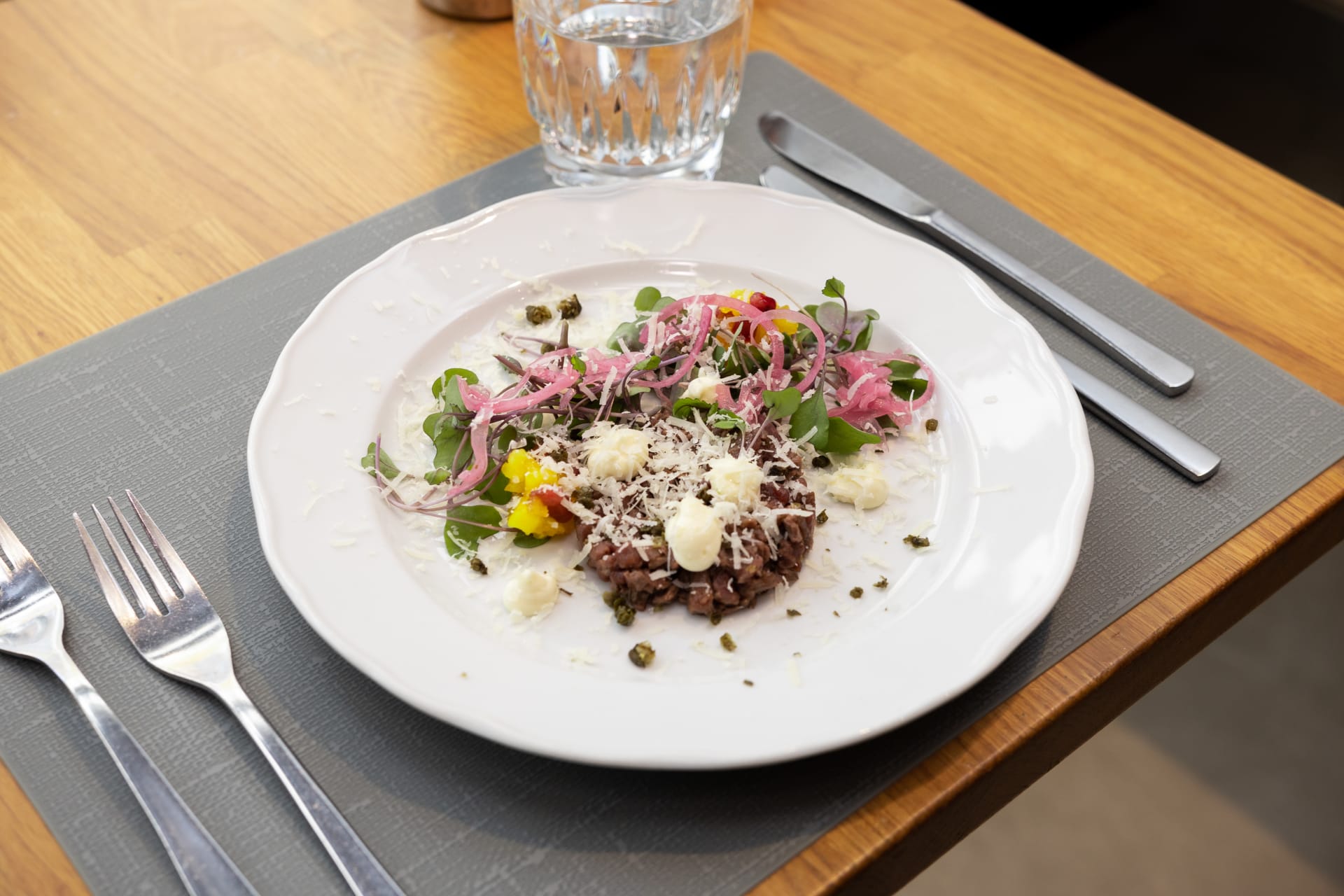 CHARRED BEEF TARTAR CHARRED BEEF TARTAR