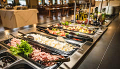 Kruunupuisto restaurant buffet