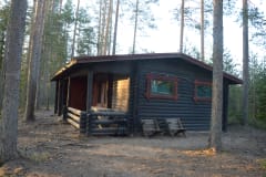 Wanhan Vartiamäen lomamökit Leivonmäen kansallispuistossa