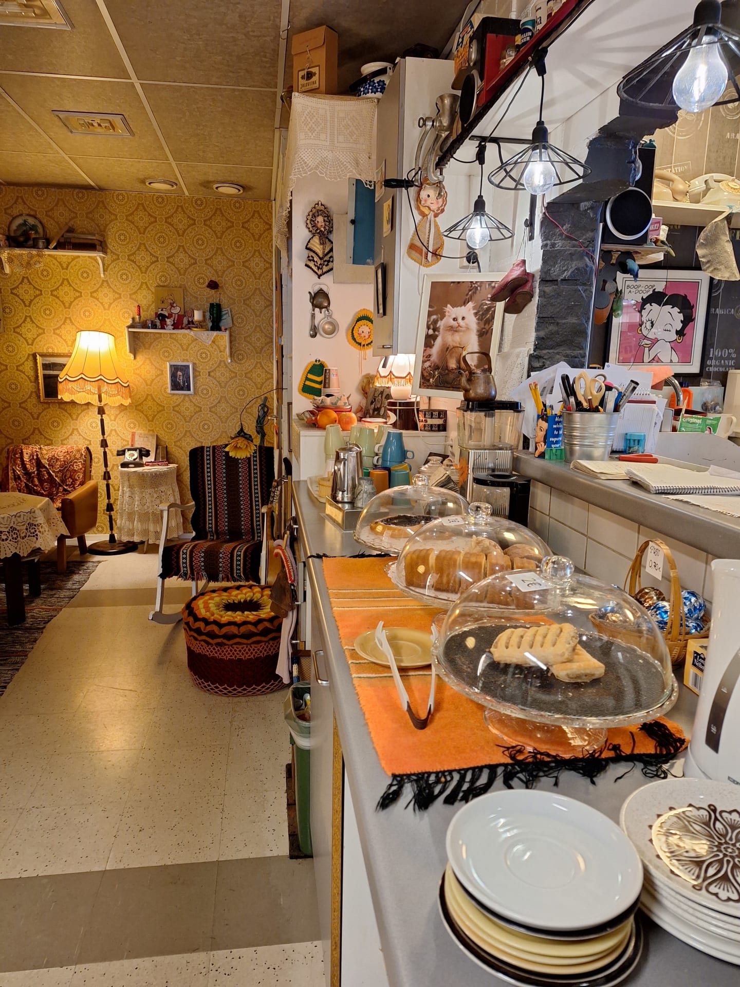 Kahvilan myyntipöytä