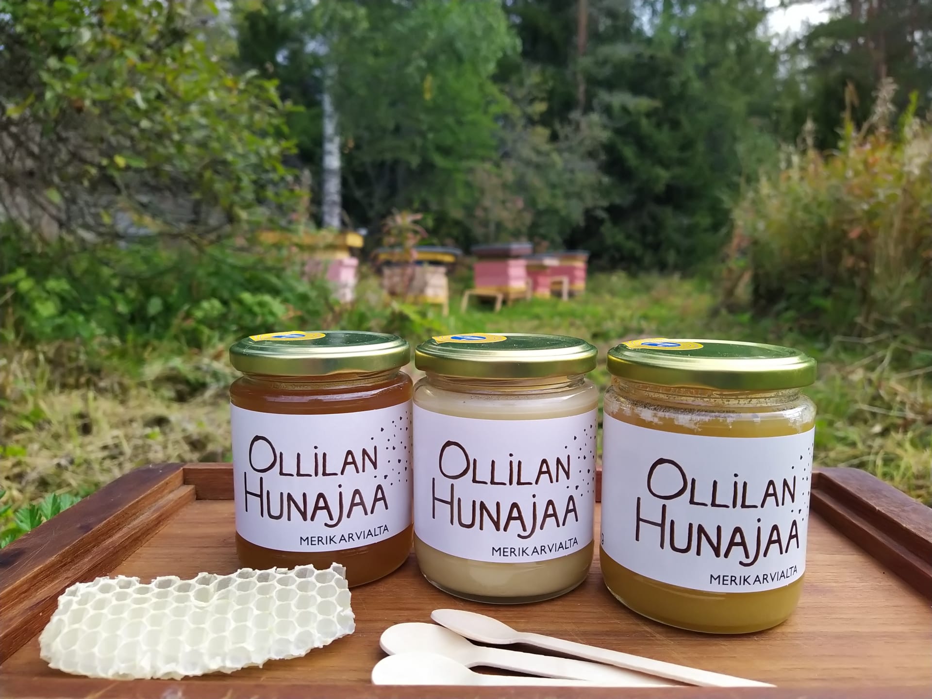 Ollilan Hunajatila three honeys 
