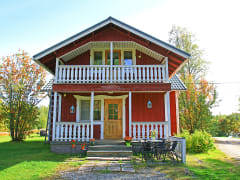 Cabin by the lake in Finland
