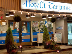 Sisäänkäynti syksyaikaan