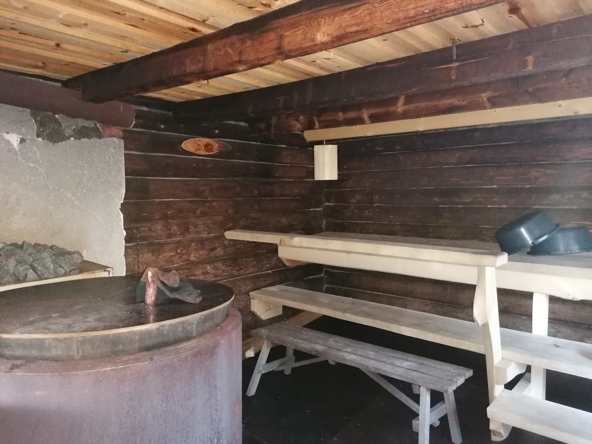 Rustic sauna in Rönölä
