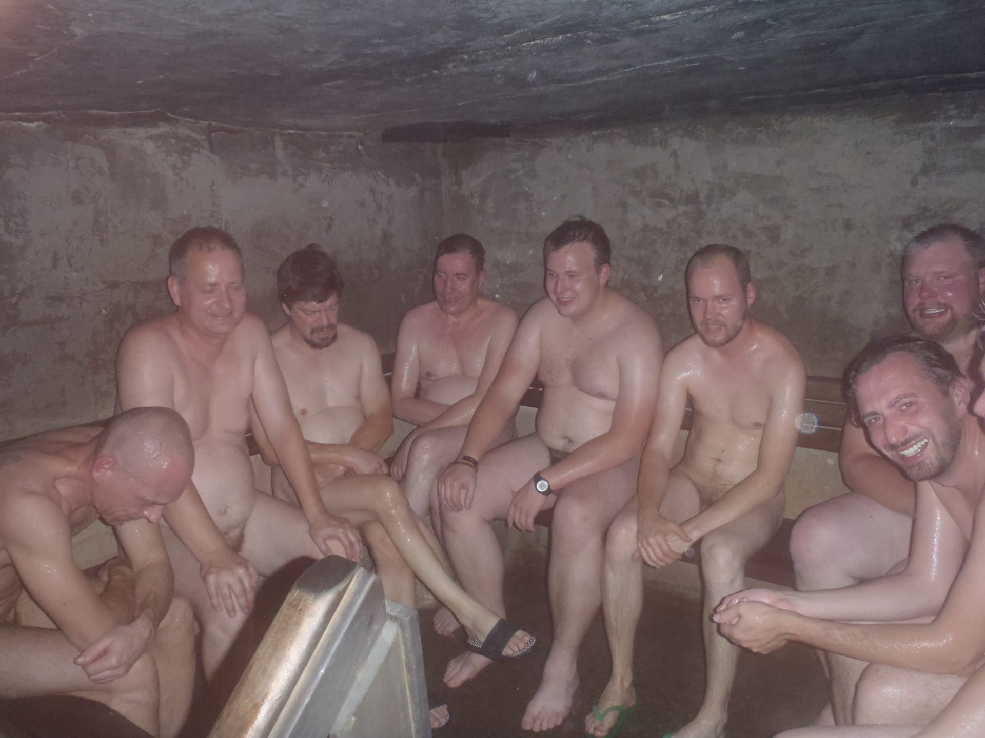 Rajaportti sauna, mens löyly space