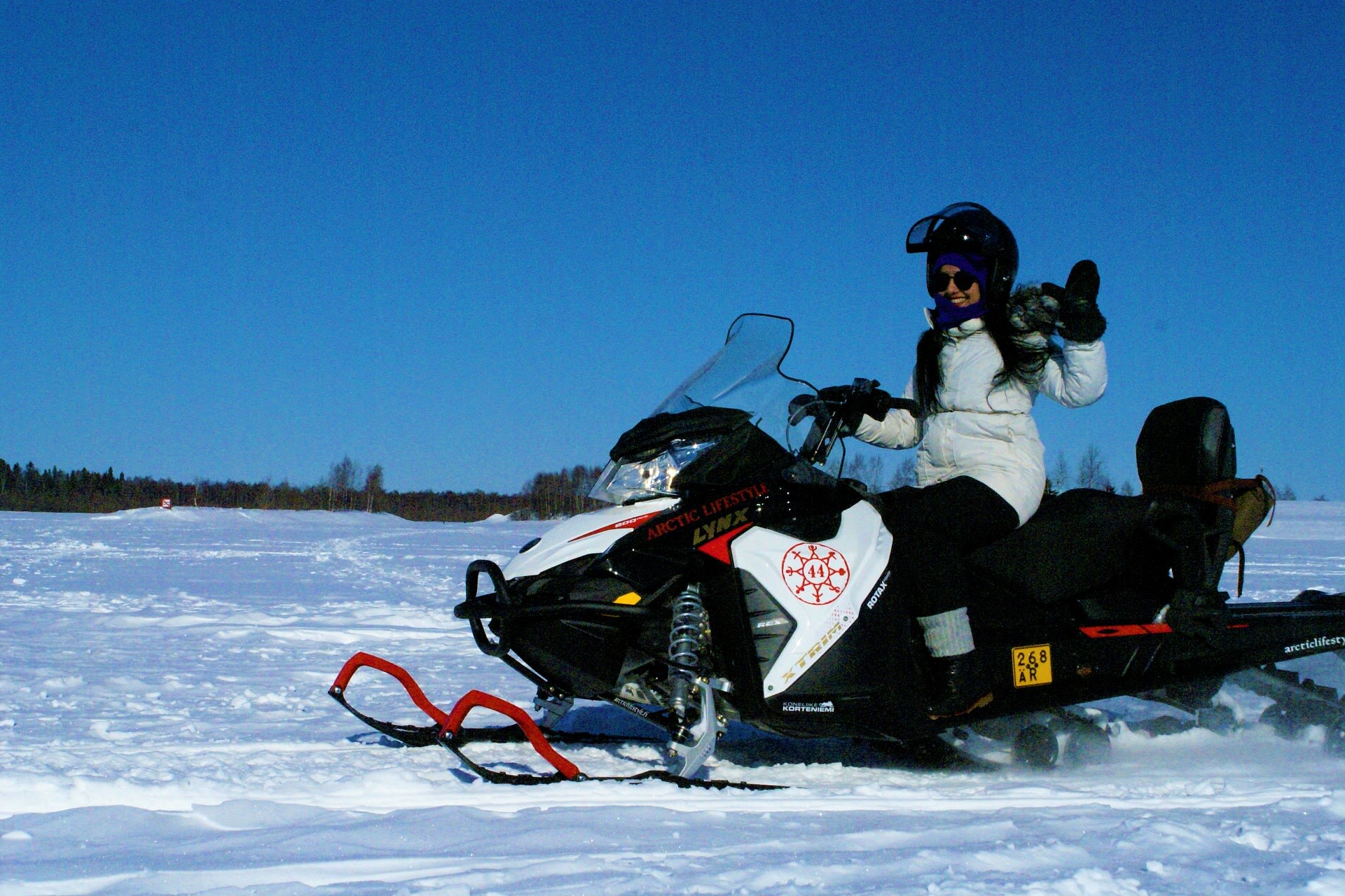 Snowmobile safari Kemi