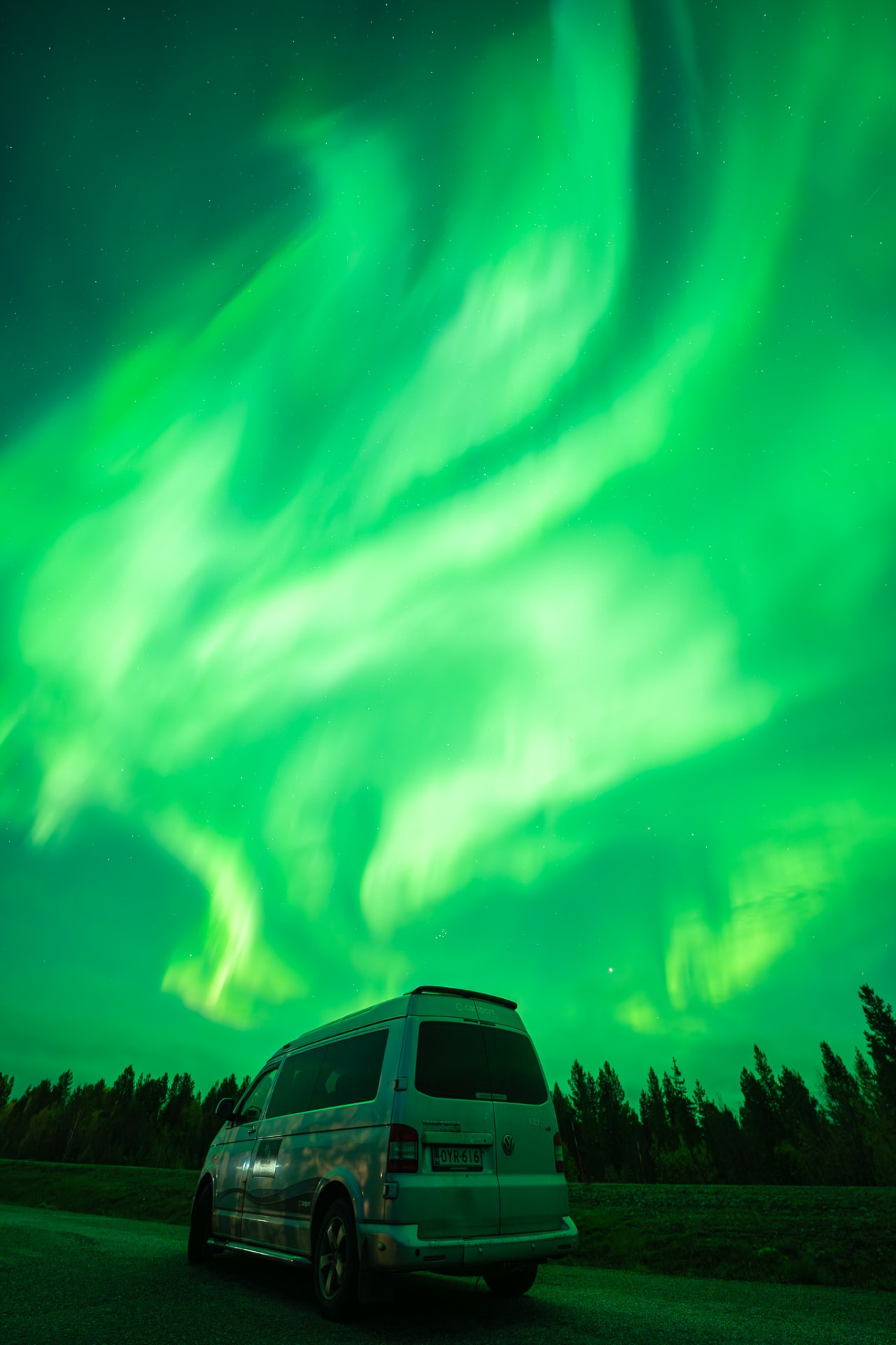 aurora hunting adventure in rovaniemi