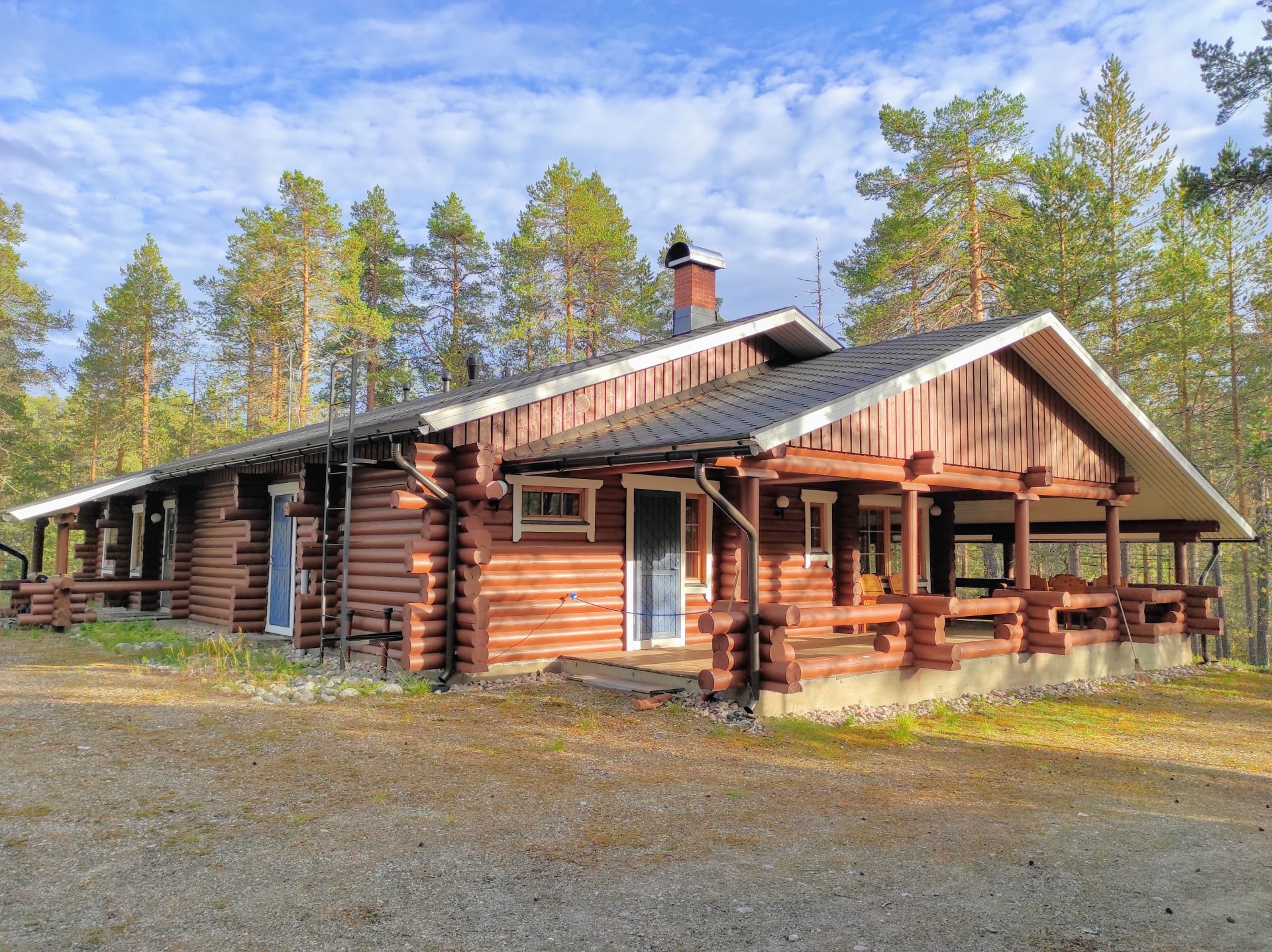 Taigalampi Log Villa in Syöte National Park