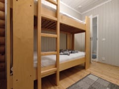 Taigaampi Log Villa - bunk beds