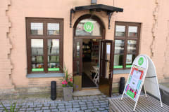 Myymälä sijainnut samalla paikalla jo 1900-luvun alusta. Samassa talossa on toiminut legendaarinen Fredrika Wetterhoffin työkoulu.