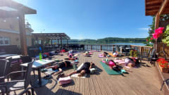 Terassijoogaa Lossirannan terassilla