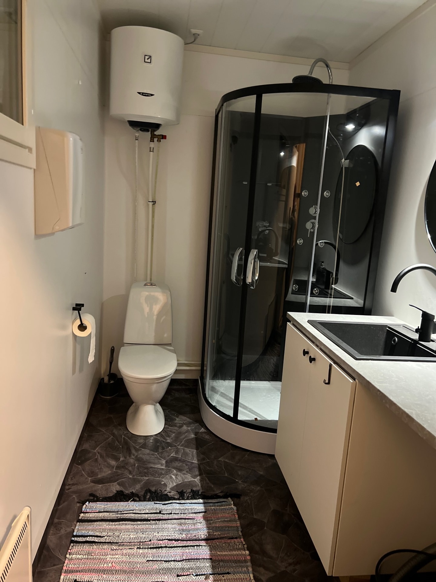 Wc/suihkutila.