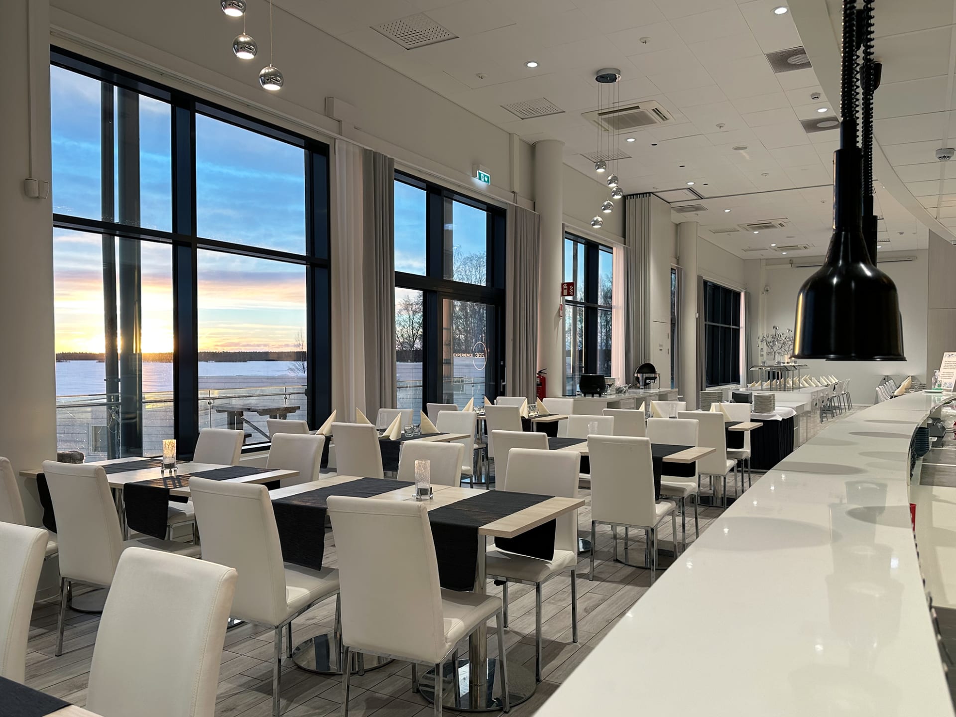 Restaurant available with 200 seats