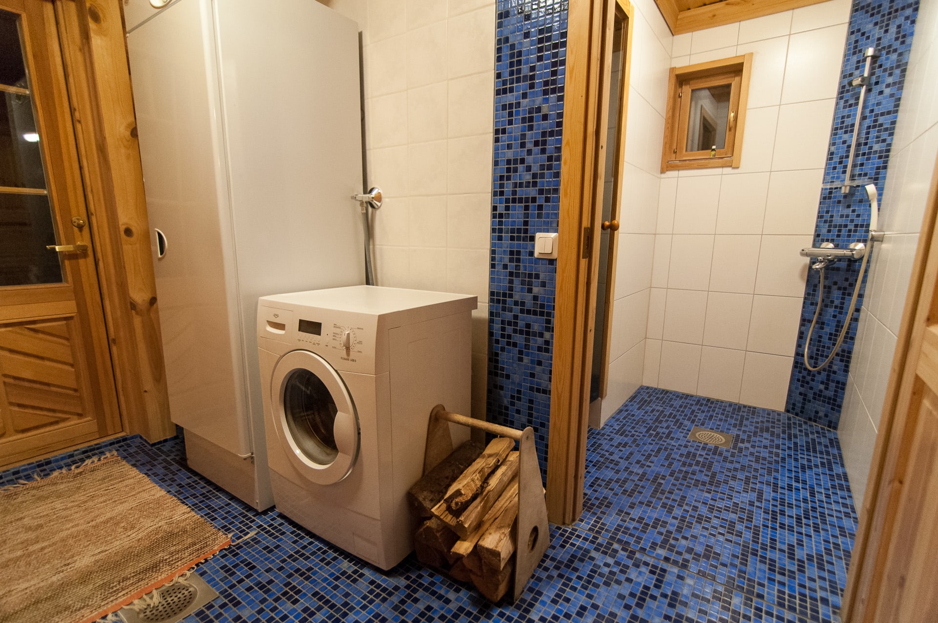 Yellow cottage shower.