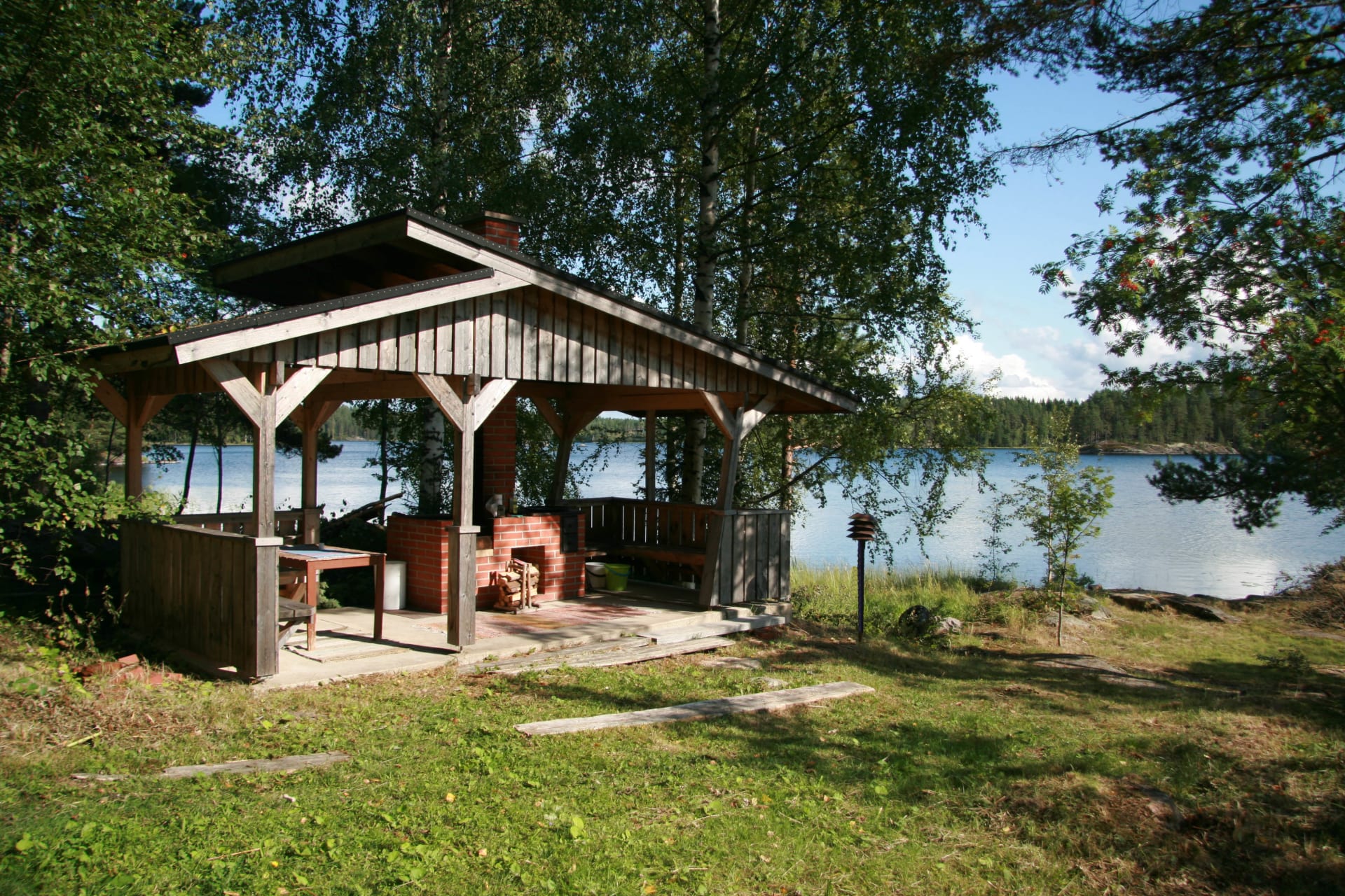 Barbeque hut