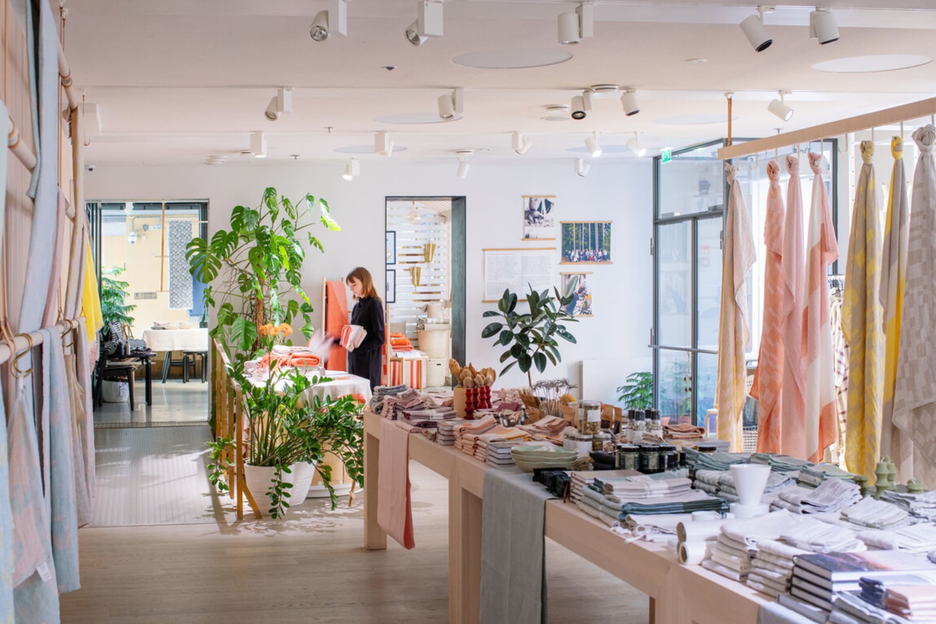 Lapuan Kankurit Helsinki flagship store