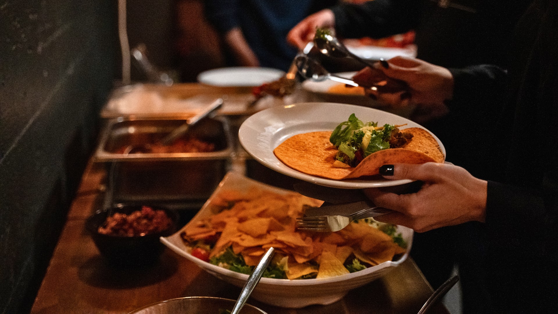 Buffet-style catering at Mallaskellari