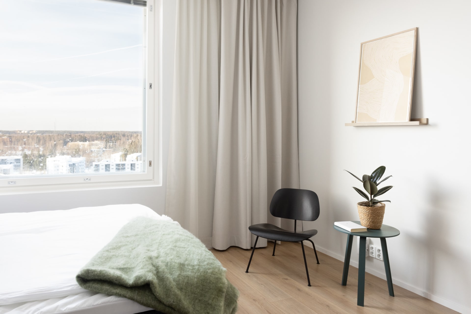 Medium studio with a view