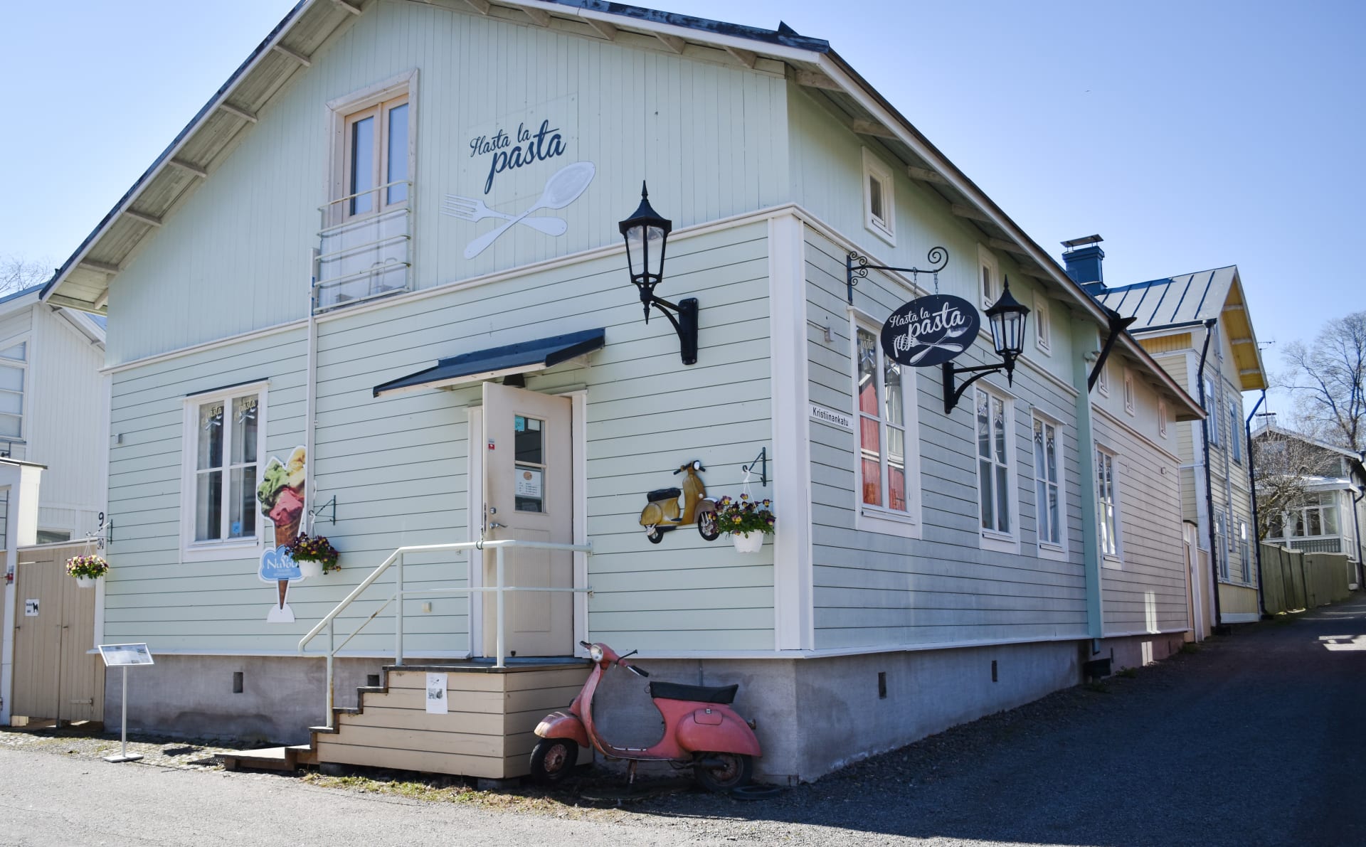 Hasta la Pasta Restaurant Exterior Hasta la Pasta Restaurant Exterior