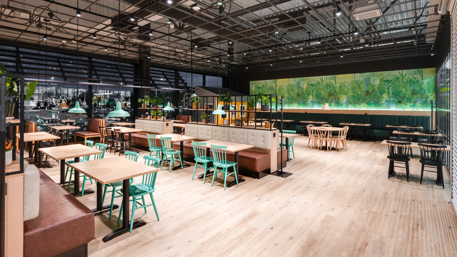 Pizza&Buffa seating area