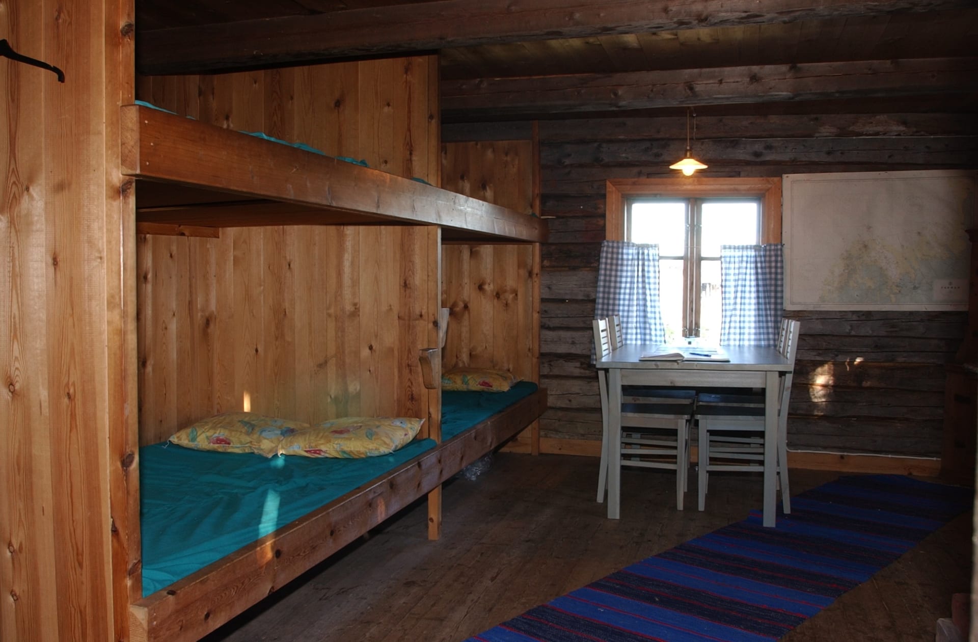 The bunks in the guest cabin 