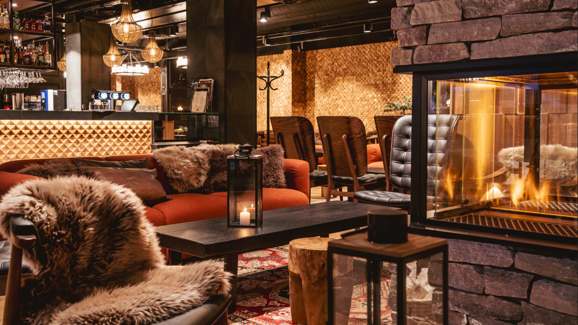 Hillside lounge