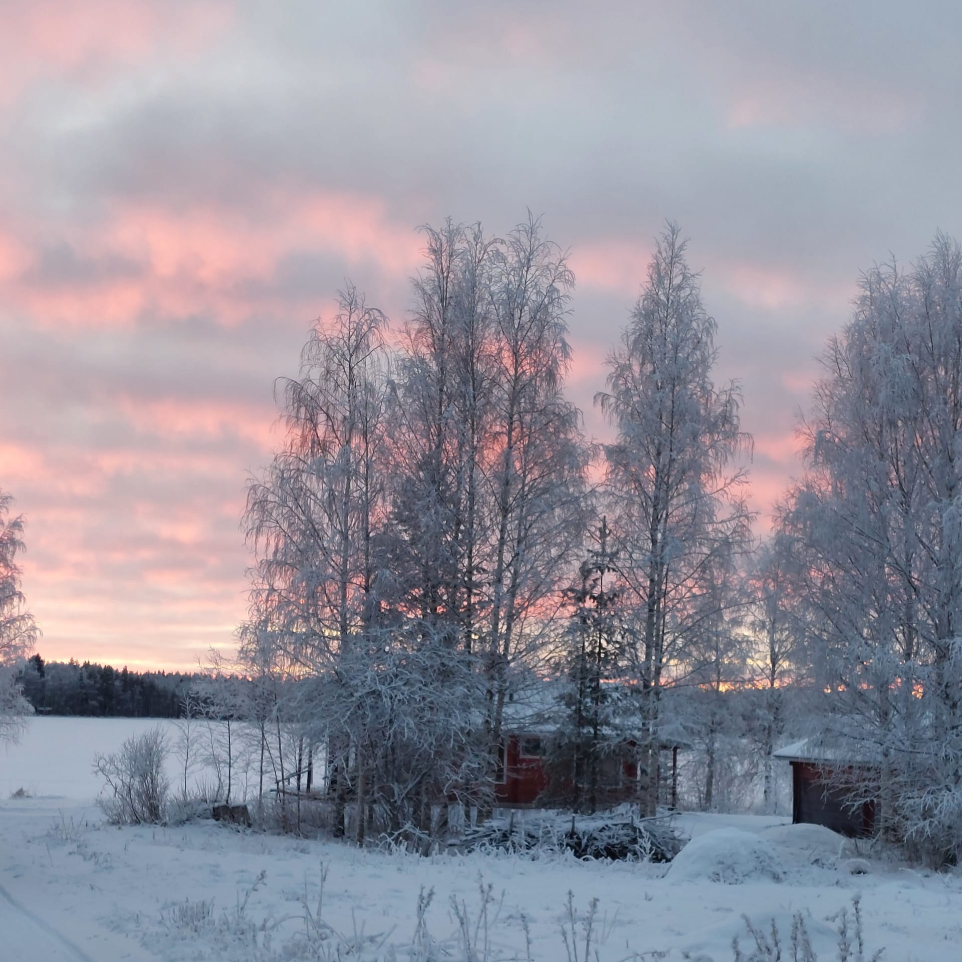Taivas maalaa taulujaan. Sky is painting art.