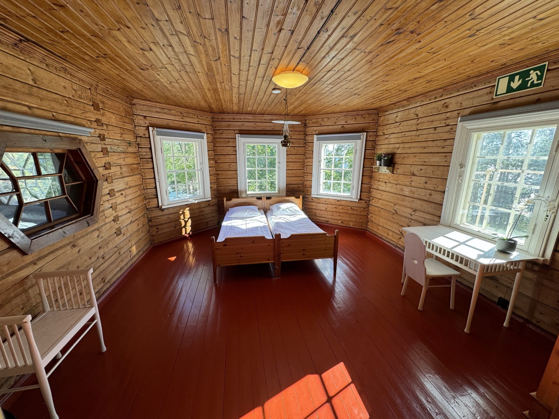 Merilinna room