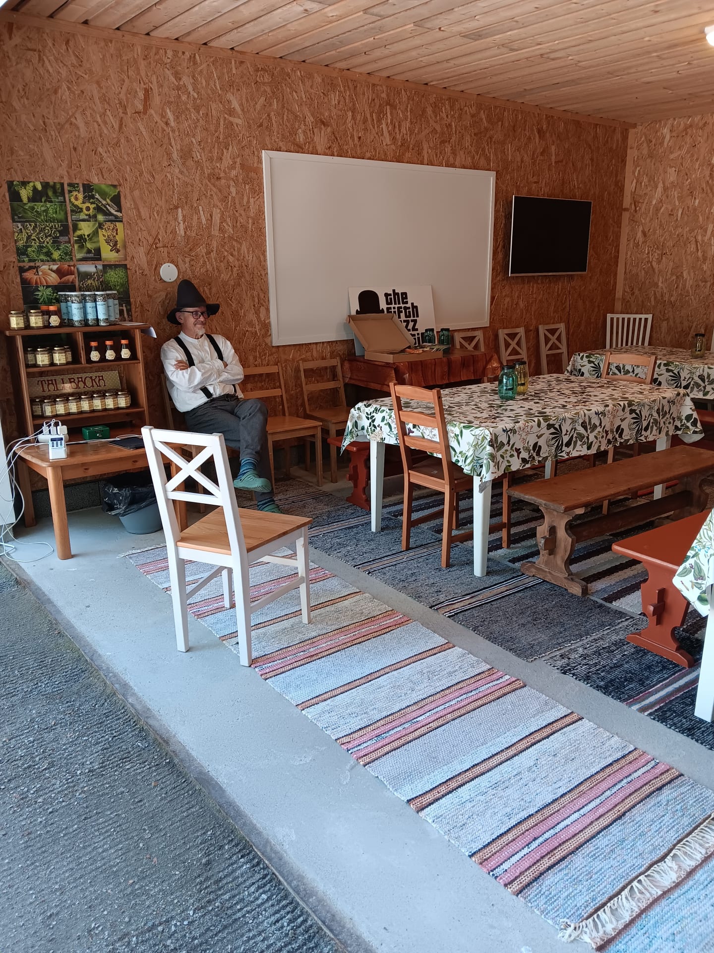 Vieraita odotellessa Vieraita odotellessa