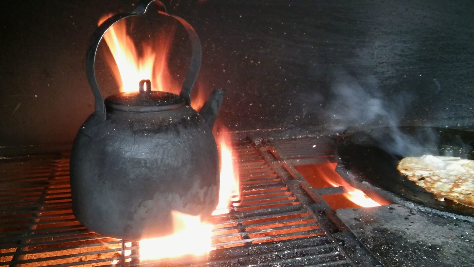 Campfire black pot