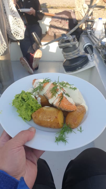 Varaa merelle yhteistyökumppanimme tarjoilema ruoka