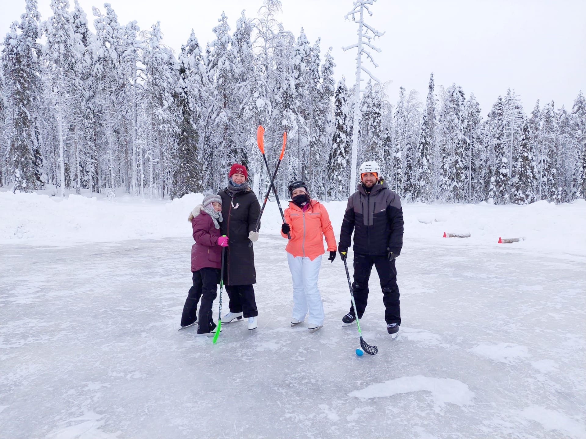 Guests playing ice hockey in Kotatieva