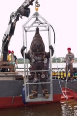 Diving show, a replica of the world's oldest diving suit.