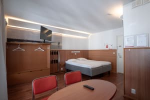 Turun Humalistonkadun Omena-hotellin huone