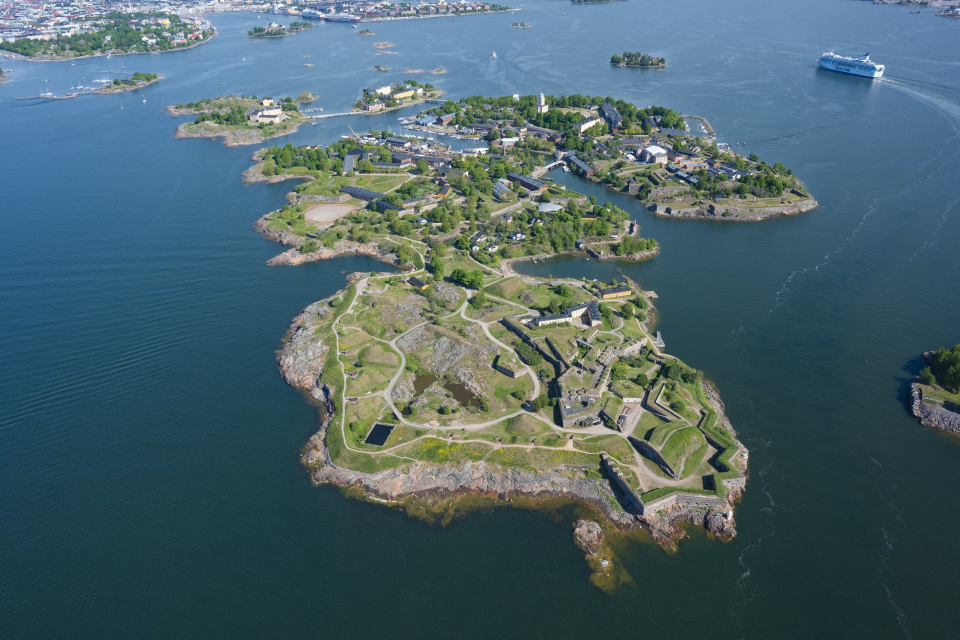 Aerial photo of Suomenlinna in summer 2023