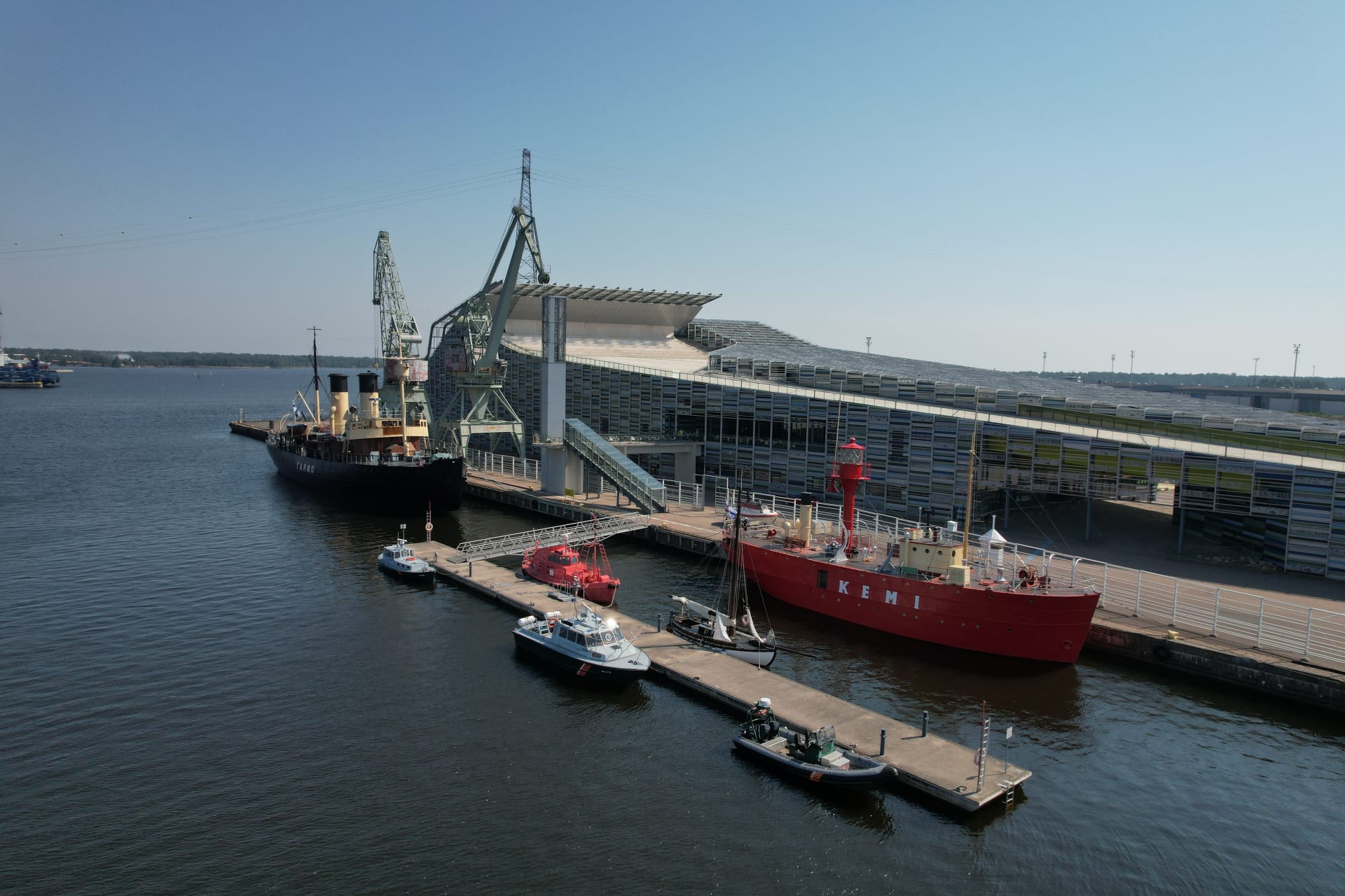 Drone image of the Icebreaker Tarmo and Lightship Kemi. 