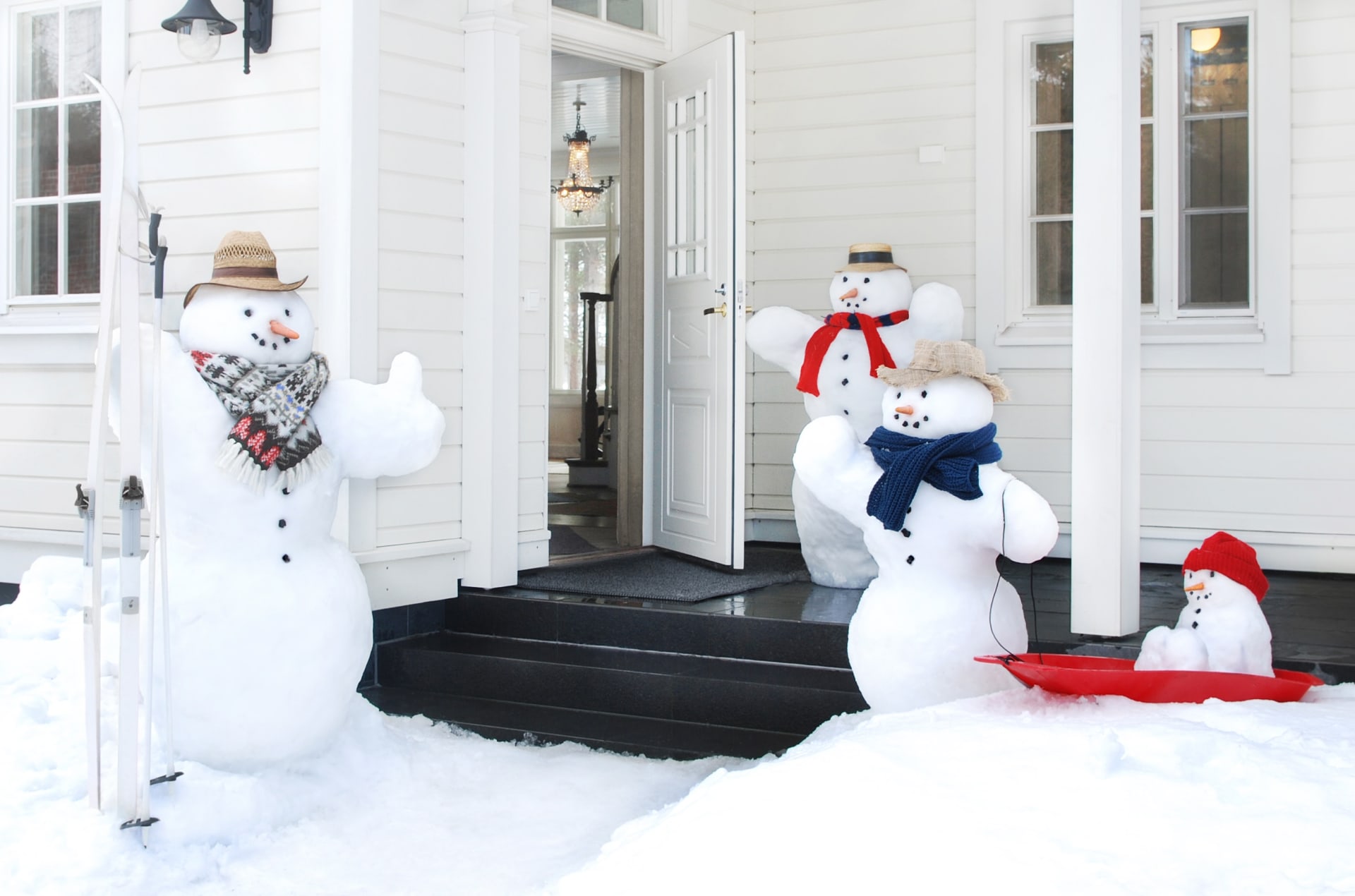 The hosting snowfamily warmly welcomes you to Villa Cone Beach.