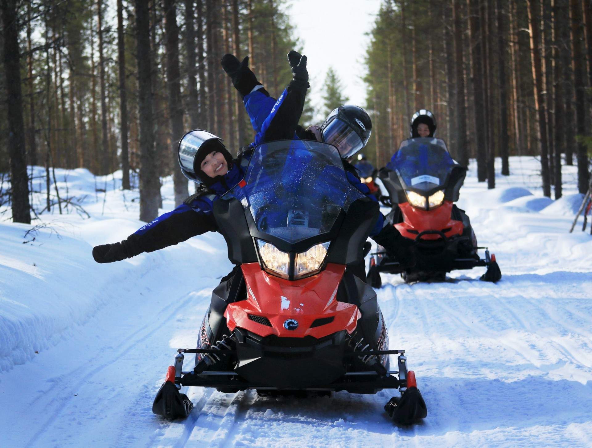 Lapland-Welcome-snowmobile-safari