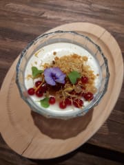 Rouheaa lähiruokaa oman tilan palkituilla juomilla!