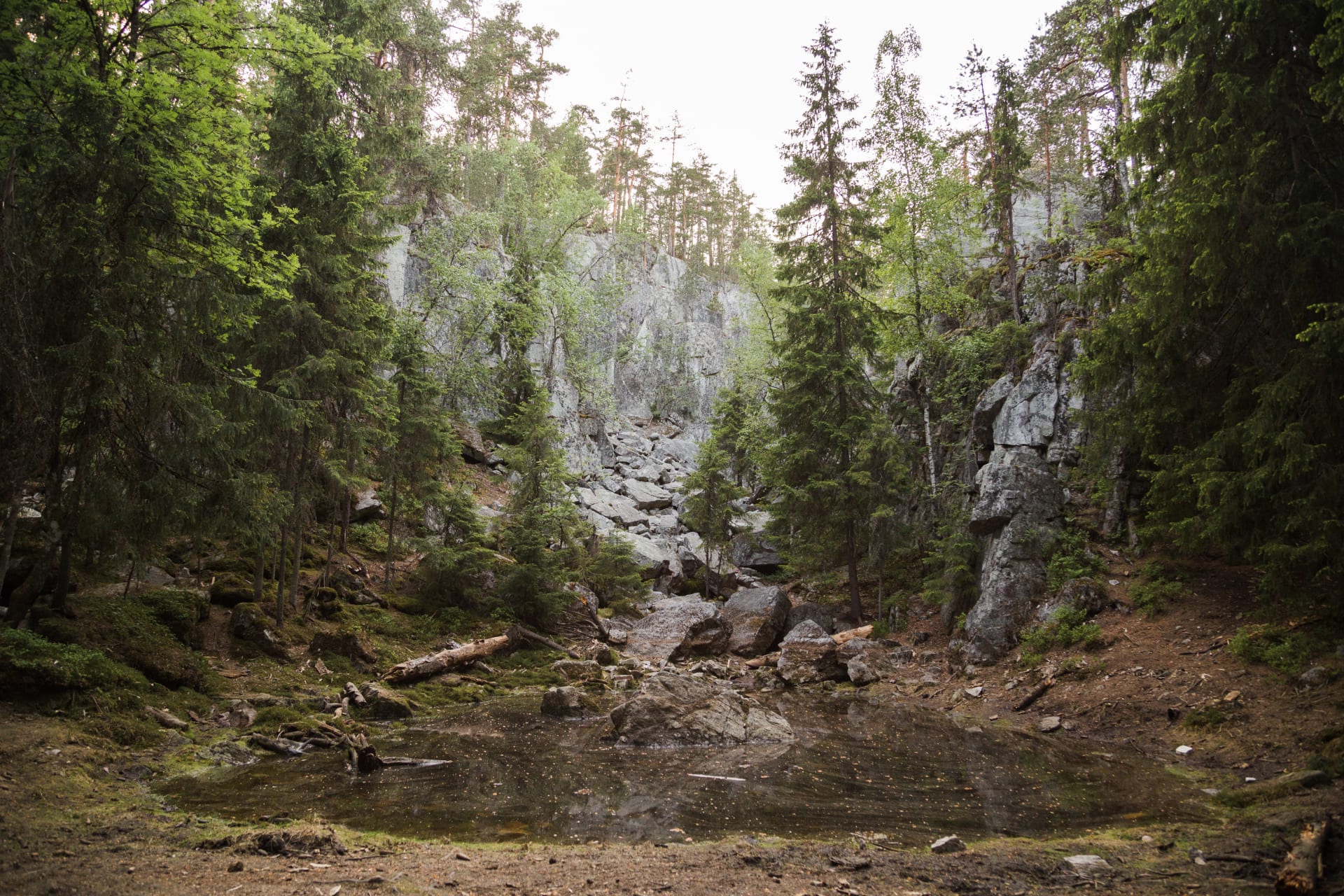 Pirunpesä Gorge Hollola