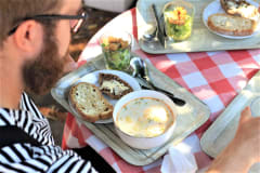 Lohikeittolounas arkisin Kokkolan keskustassa.