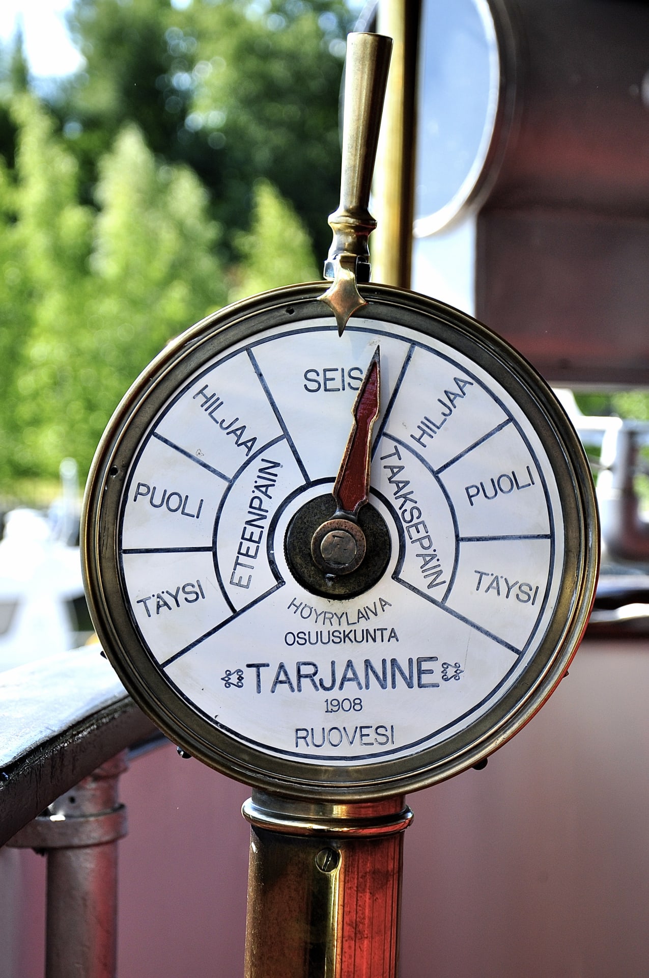Travel aboard a real steamship