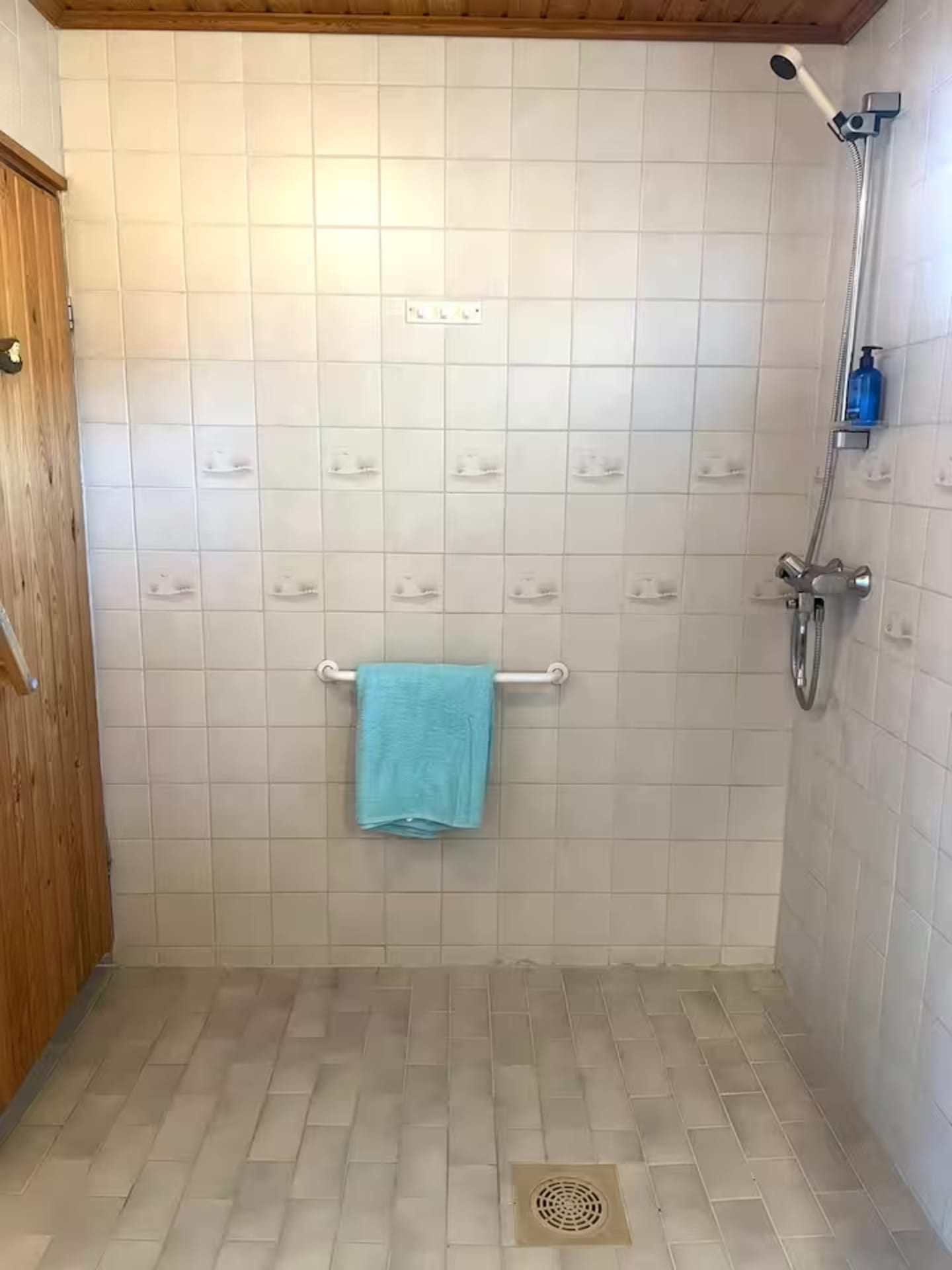 Bathrooms shower
